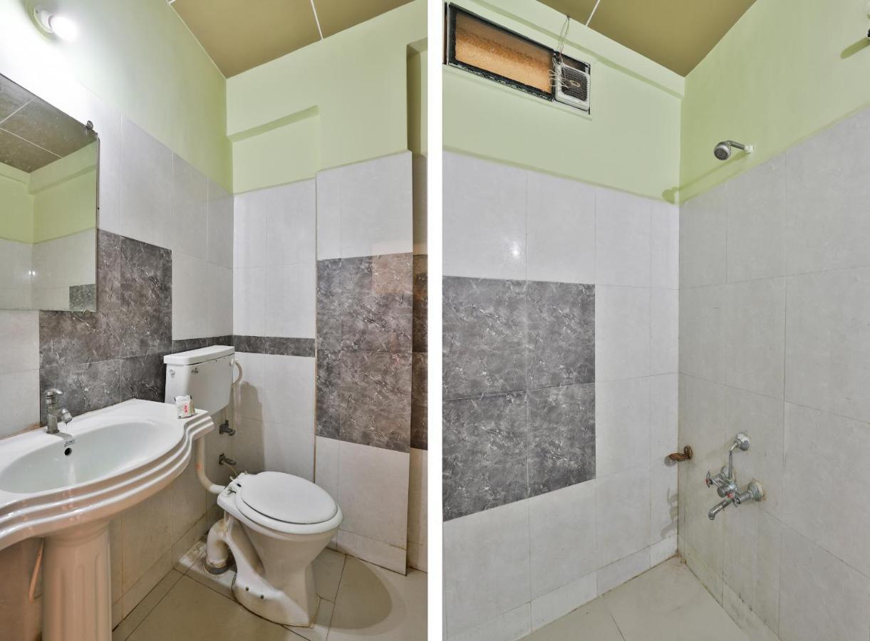 OYO 19637 Hotel Mansi Sherotene Vapi Esterno foto
